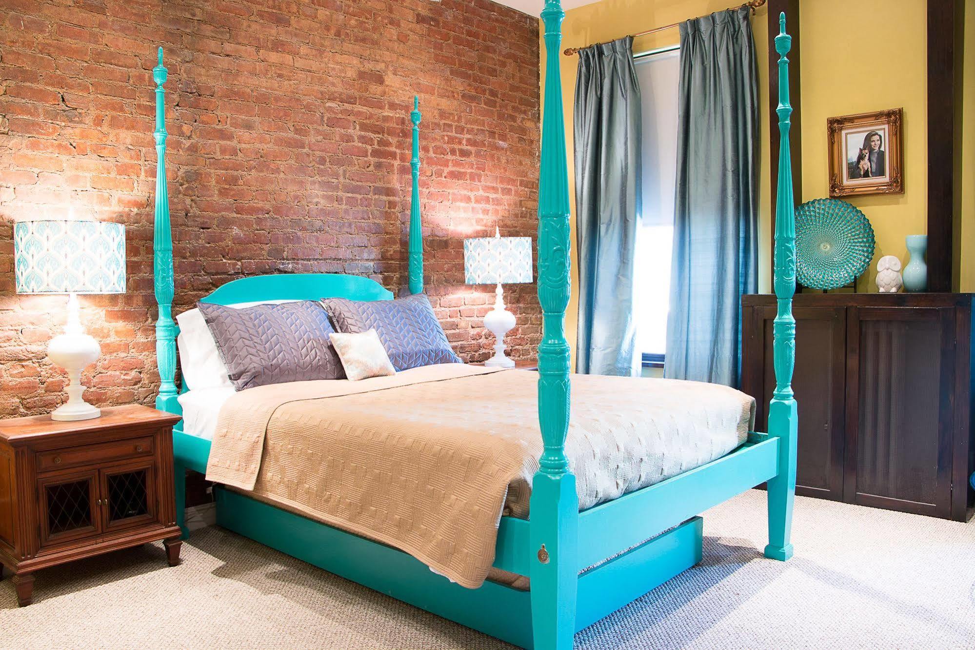 255west Gasthof New York